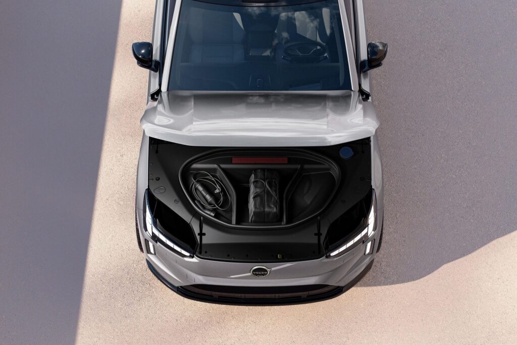 Volvo EX90 Fully electric 7 seater SUV