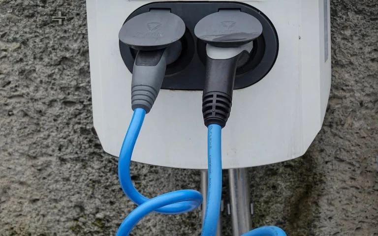 Electric Vehicle Powering Setup At Home
